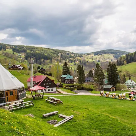 Modrin ホテル ペツ・ポト・スニェシュコウ